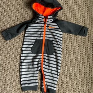 Nike one piece hooded sweat suit / jacket 3-6mo